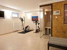 Deck 4 Modern Retreat