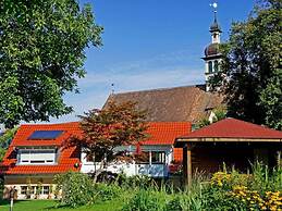 Oak Modern Retreat in Uberlingen