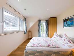 Oak Modern Retreat in Uberlingen