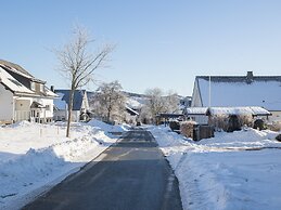 Apartment Near the ski Slope in Zuschen