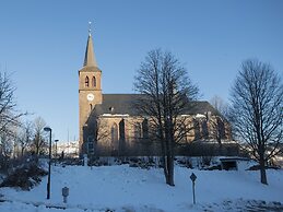 Apartment Near the ski Slope in Zuschen
