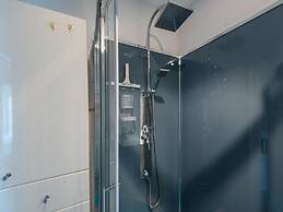 Apartment With sun Facing Terrace