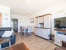 Apartment With sun Facing Terrace