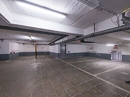 Apartment With sun Facing Terrace