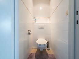 Apartment With sun Facing Terrace