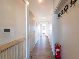 Apartment With sun Facing Terrace