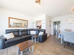 Apartment With sun Facing Terrace