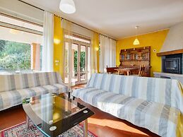 Beautiful Holiday Home in Marciaga With Private Pool