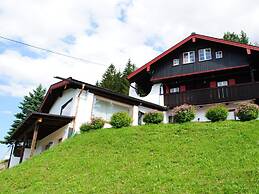 Holiday Apartment on the Slope