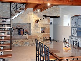 Cozy Holiday Home in Rudelle