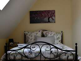 Cozy Holiday Home in Rudelle