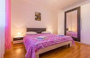 Comfortable Apartment With Terrace and Garden