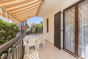 Comfortable Apartment With Terrace and Garden