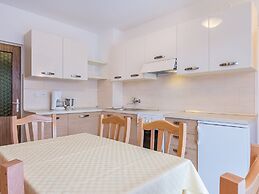 Comfortable Apartment With Terrace and Garden