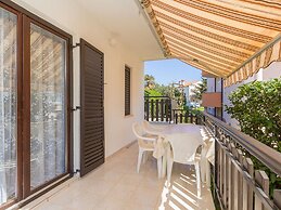 Comfortable Apartment With Terrace and Garden