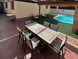 Belvilla by OYO Single Chalet en La Adrada