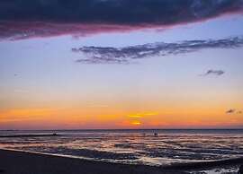 Comfort Steps From the North Sea