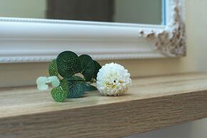 The Cozy Nook By Corfuescapes