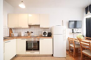 Modern Apartment With Terrace Near old Town