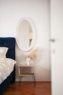 Modern Apartment With Terrace Near old Town