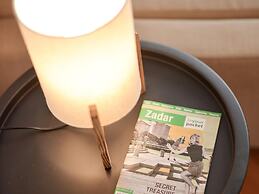 Modern Apartment With Terrace Near old Town