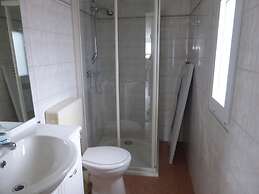 Lakeside Chalet Retreat in Green Setting