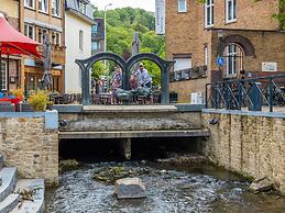 Atmospheric Chalet With Dishwasher
