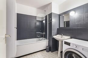 Pleasant Apartment Near the Beach