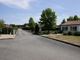 Relaxing Holiday Home With Pool in Les Forges