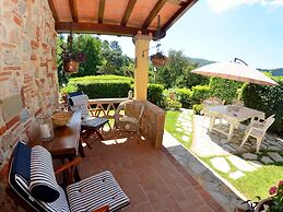 Scenic Holiday Home in Pescaglia With Swimming Pool