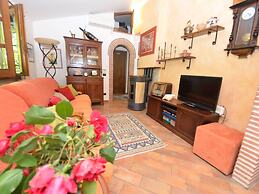 Scenic Holiday Home in Pescaglia With Swimming Pool