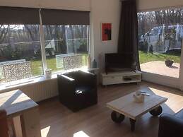 Holiday Home De Zilvermeeuw