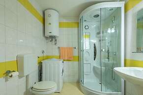 Adalene Comfortable Holiday Residence