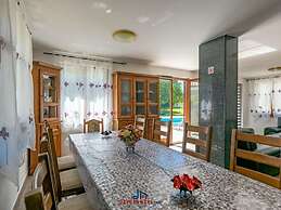 Adalene Comfortable Holiday Residence