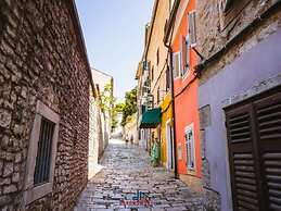 Adalene Comfortable Holiday Residence