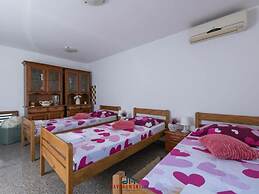 Adalene Comfortable Holiday Residence