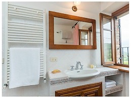 Villa Rinaldo Comfortable Holiday Residence