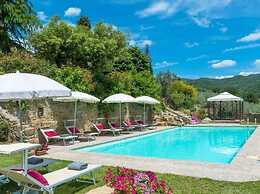 Villa Rinaldo Comfortable Holiday Residence