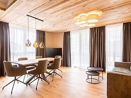 Modern Holiday Apartment With 2 Bedrooms in Fugen