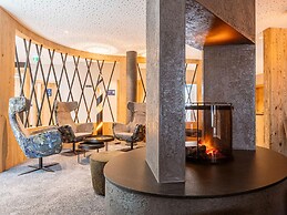 Modern Holiday Apartment With 2 Bedrooms in Fugen