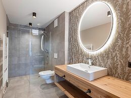 Modern Holiday Apartment With 2 Bedrooms in Fugen