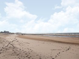 Ground-floor Flat Near the sea