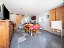 Cosy Holiday Home With Garden