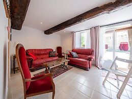 Cosy Holiday Home With Garden