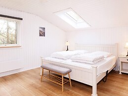6 Person Holiday Home in Hals