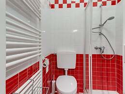 Comfortable Villa With Private Pool, Garden, Balcony, Near Lake Garda