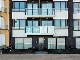 Winoc 402 Apartment With sea View in Koksijde