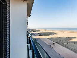 Winoc 402 Apartment With sea View in Koksijde