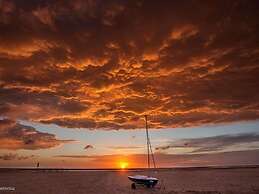 Ostland Modern Retreat