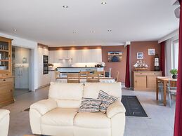 Apartment With Frontal Sea-views